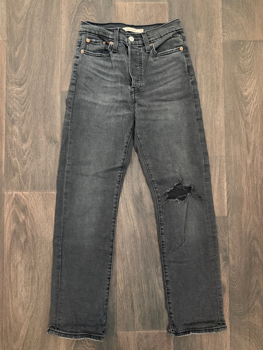 Levi’s Wedgie size 26 Black Distressed High-Rise Straight Leg Jeans